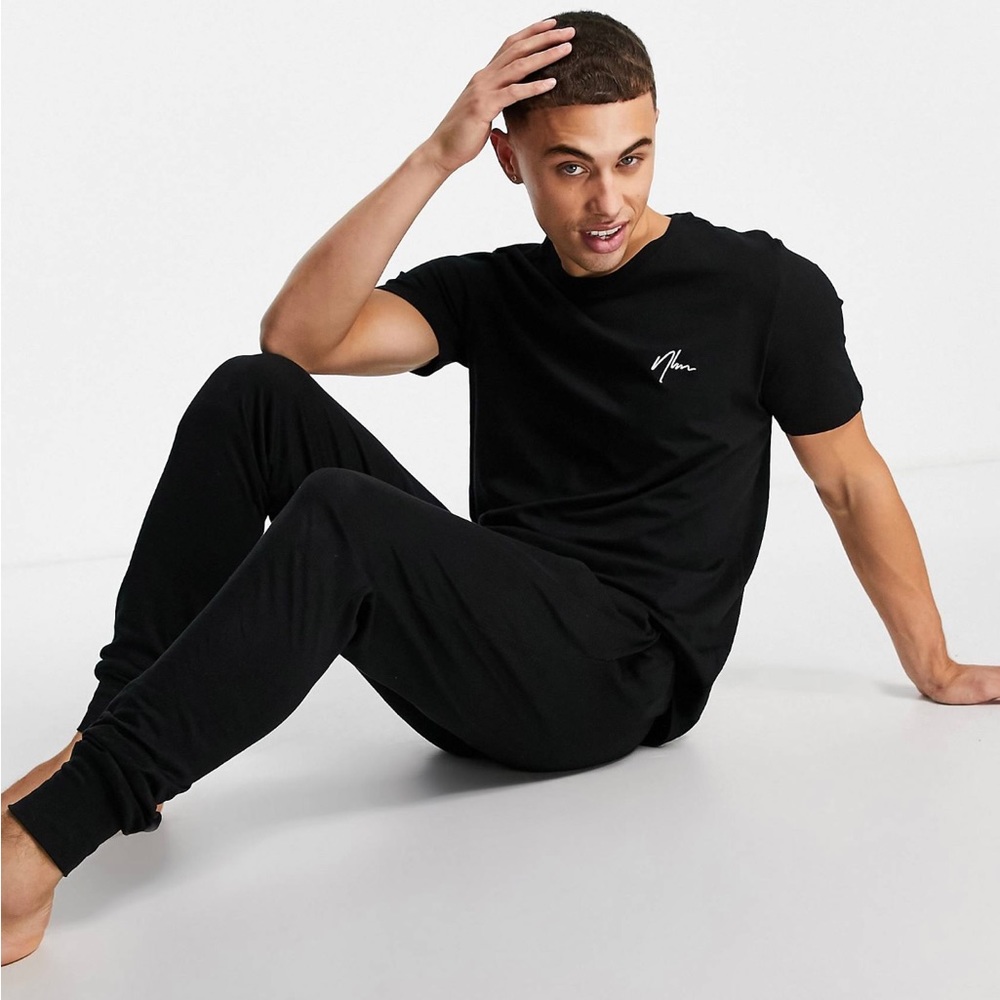 Loungewear Sweatpants and T-shirt